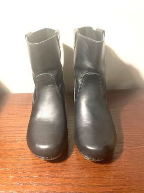 Sanita Boots Womens 40 Juna Wooden Ankle Bootie Black Casual Wood Heel NWOT